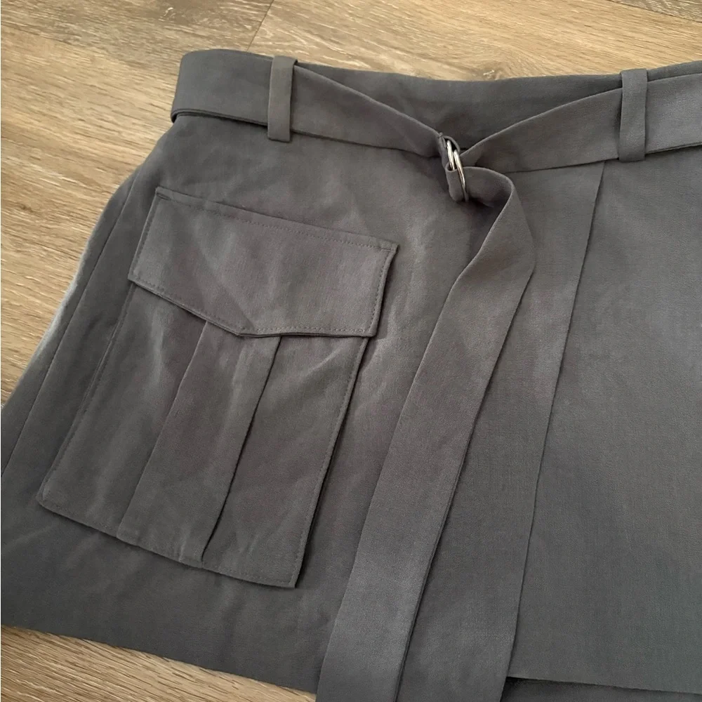 ABERCROMBIE & FITCH grey mini skort belted large
